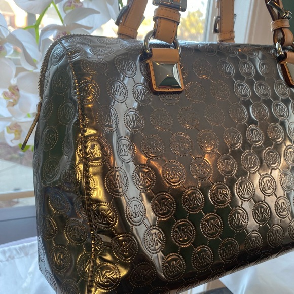 Micahel Kors Metallic Large Speedy - Picture 4 of 8